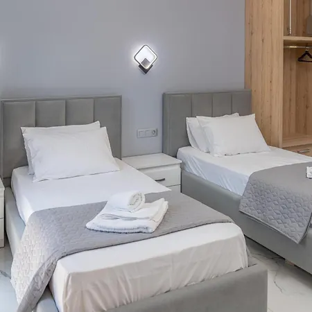 Luxury Ora I