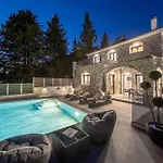 Luxury Ora I *