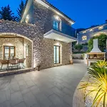 Luxury Ora I